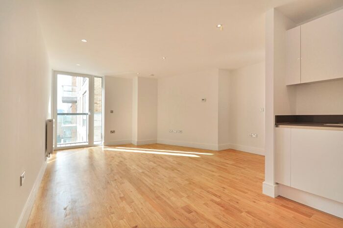 1 Bedroom Flat To Rent In Beacon Point, New Capital Quay, SE10