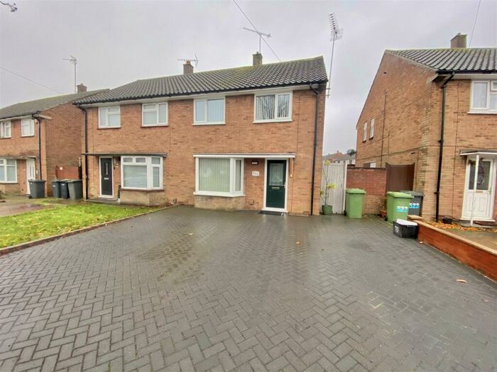 3 Bedroom Semi-Detached House To Rent In Leagrave High Street, Luton, LU4