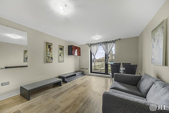 1 Bedroom Apartment For Sale In Eluna Apartments, Wapping, E1W
