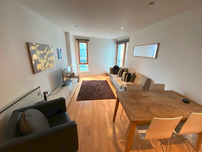 1 Bedroom Apartment To Rent In Crozier House, Clarence Dock, LS10