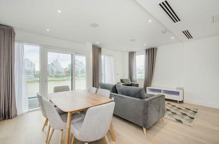 2 Bedroom Flat To Rent In Central Avenue, Fulham Riverside, London, SW6