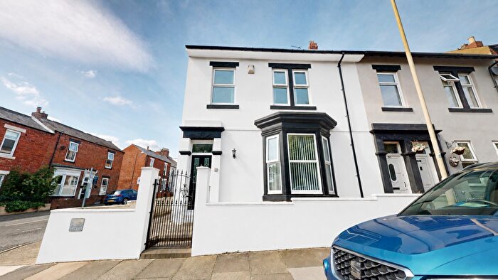 4 Bedroom End Of Terrace House For Sale In Erskine Road, South Shields, Tyne And Wear, NE33