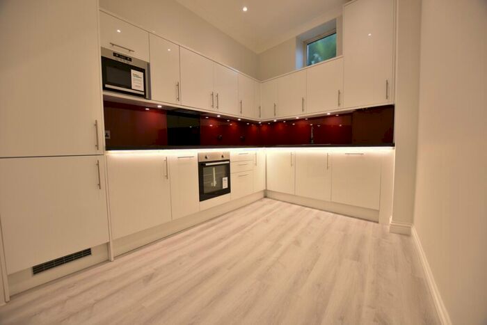 2 Bedroom Flat To Rent In Lugard Road, Peckham, SE15