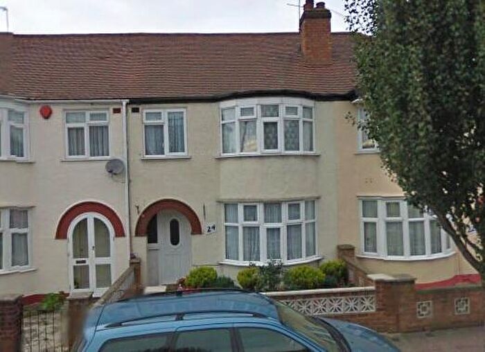3 Bedroom Terraced House To Rent In Abbey Road, Waltham Cross, EN8