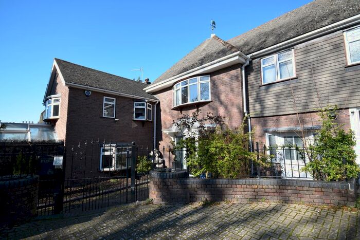 4 Bedroom Detached House To Rent In Oakleigh Park Avenue, Chislehurst, BR7