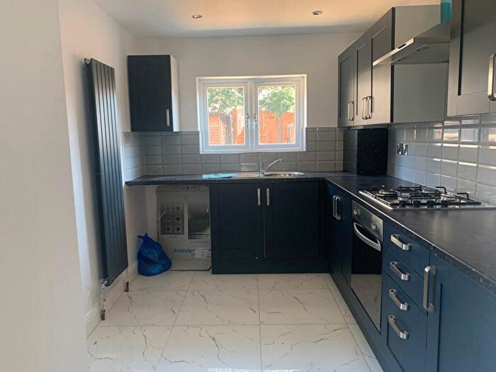 2 Bedroom House To Rent In Devon Road, IG11