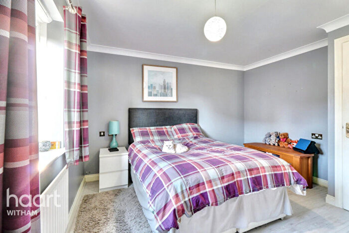 3 Bedroom Town House For Sale In Randall Close, Witham, CM8