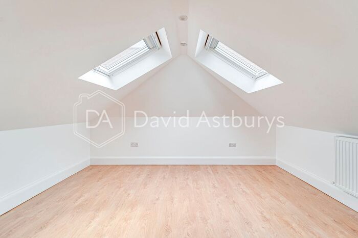 1 Bedroom Flat To Rent In Bounds Green Road, Bounds Green, London, N11