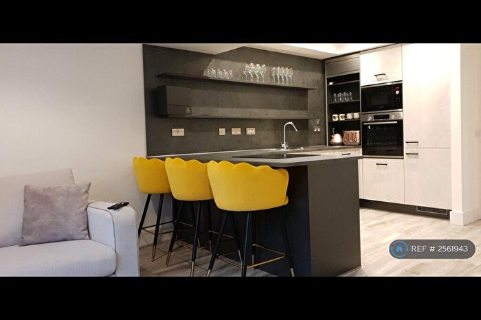 3 Bedroom Terraced House To Rent In Festival Court, Glasgow, G51