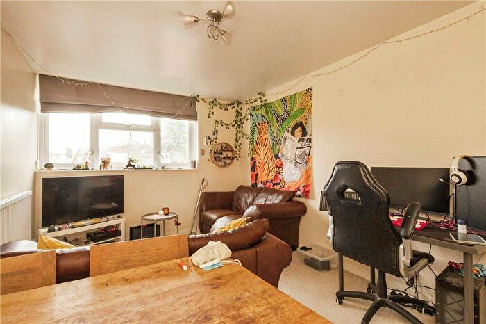1 Bedroom Flat For Sale In Este Road, London, SW11