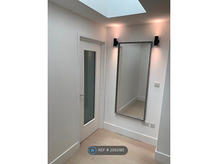 2 Bedroom Flat To Rent In Green Street, London, E13