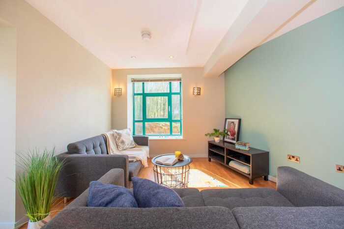 2 Bedroom Apartment To Rent In Hebble Brook Mill, Riverside Court, Halifax, Halifax, HX3