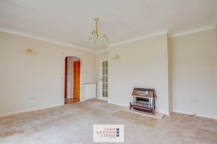 2 Bedroom Bungalow For Sale In Balmoral Way, Bramley, Rotherham, S66