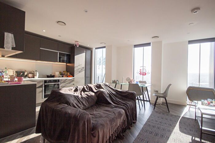 3 Bedroom Flat To Rent In Hadrians Tower, Rutherford Street, Newcastle Upon Tyne, Northumberland, NE4