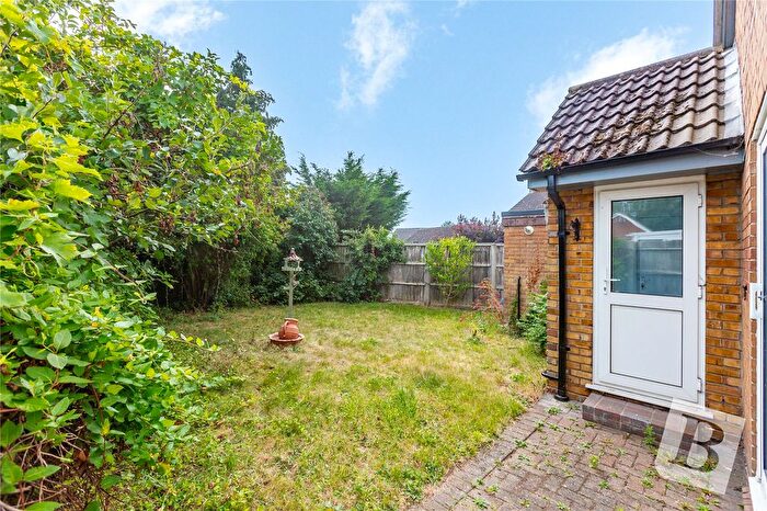 2 Bedroom Bungalow For Sale In Wilkinsons Mead, Chelmsford, Essex, CM2