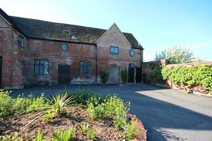 1 Bedroom Apartment To Rent In West Drive, Hurst, Reading, Reading, Berkshire, RG10