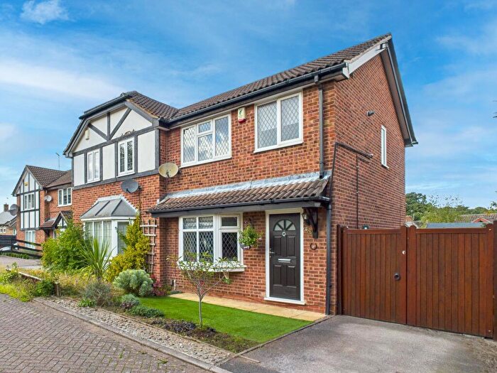 3 Bedroom Semi-Detached House For Sale In Dylan Thomas Road, Bestwood Park, Nottingham, NG5