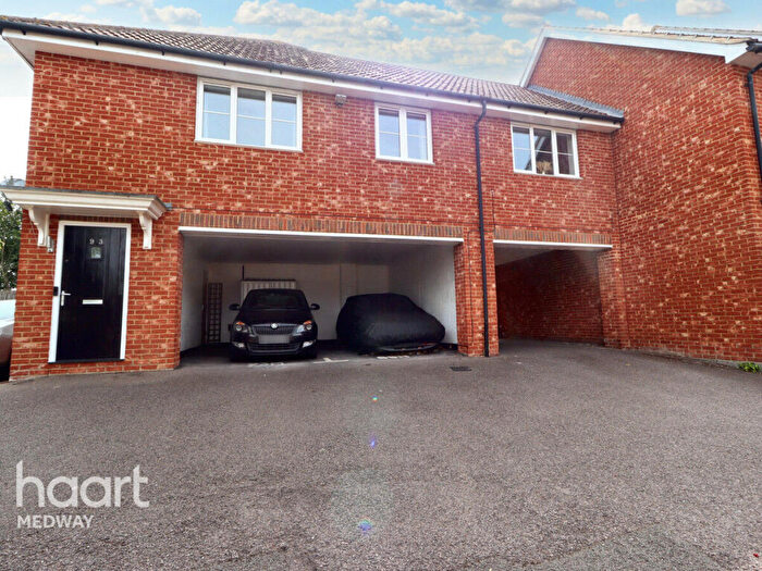 2 Bedroom Coach House For Sale In Summerson Close, Rochester, ME1