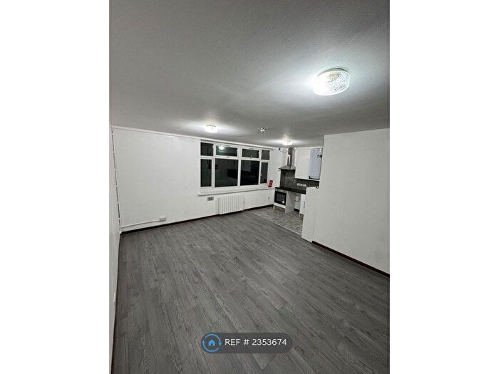 Studio To Rent In Edmonton Hostel, London, N9