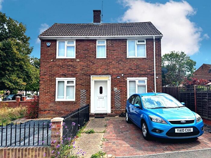 2 Bedroom End Of Terrace House For Sale In Charing Road, Gillingham, ME8