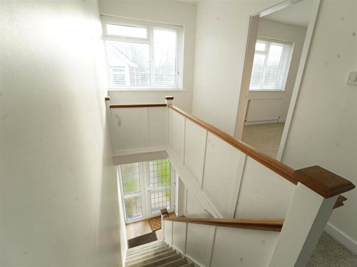 2 Bedroom End Of Terrace House To Rent In Bridge Street, Kenilworth, CV8