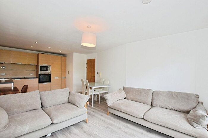2 Bedroom Flat To Rent In Masson Place, Hornbeam Way, Green Quarter, Manchester, M4