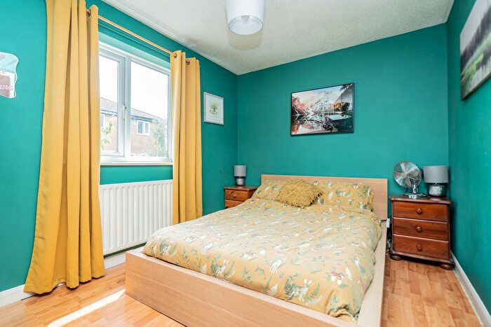 2 Bedroom Semi-Detached House For Sale In Calverleigh Crescent, Furzton Milton Keynes, MK4
