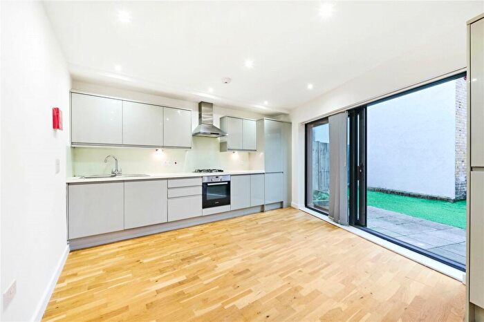 3 Bedroom House To Rent In Kneller Road, London, SE4