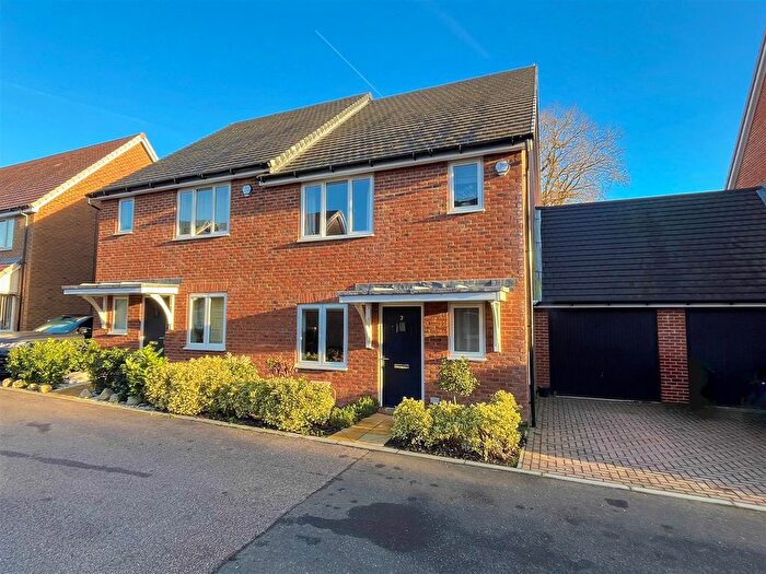 3 Bedroom Semi-Detached House For Sale In Spring Close, Horam, Heathfield, TN21