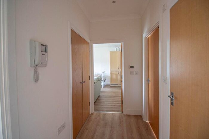 2 Bedroom Apartment To Rent In Longworth Avenue, Chesterton, CB4