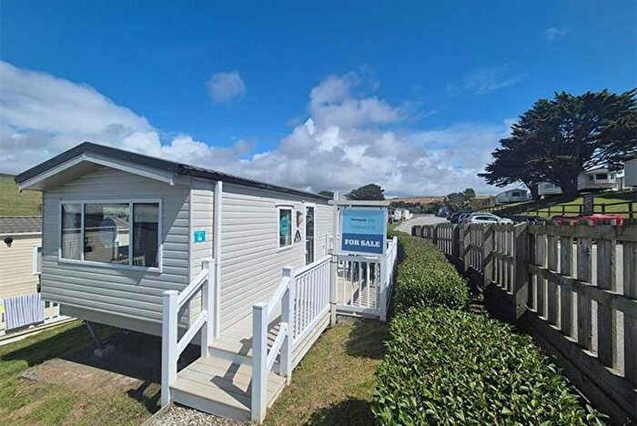 2 Bedroom Mobile/park Home For Sale In Newquay, TR8