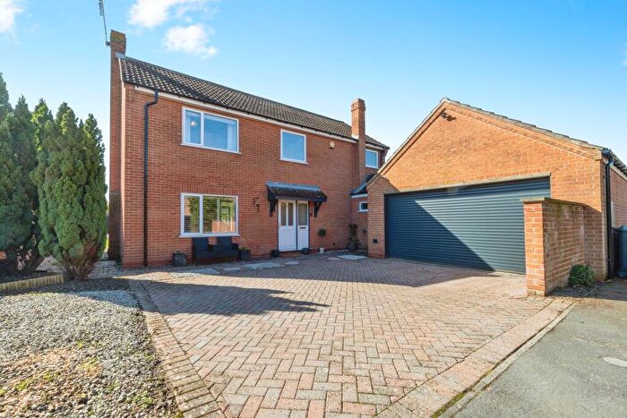 4 Bedroom Detached House For Sale In Pacey Close, Swinderby, LN6