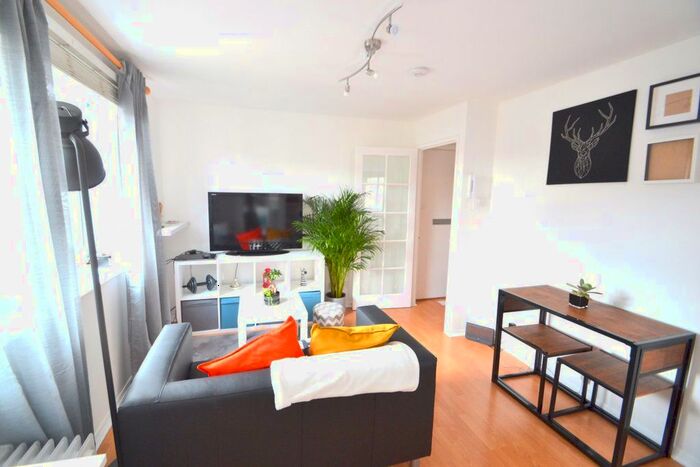 1 Bedroom Flat To Rent In John Williams Close, London, SE14