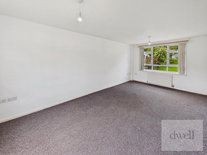 3 Bedroom Semi-Detached House To Rent In Raynel Drive, Lawnswood, Leeds, LS16
