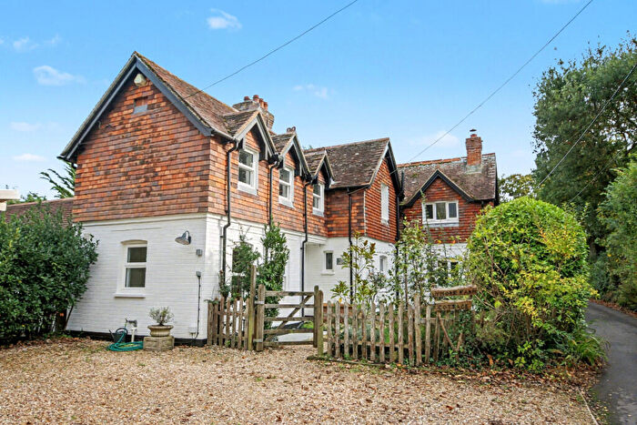 4 Bedroom Semi-Detached House To Rent In Lymore Valley, Milford On Sea, SO41