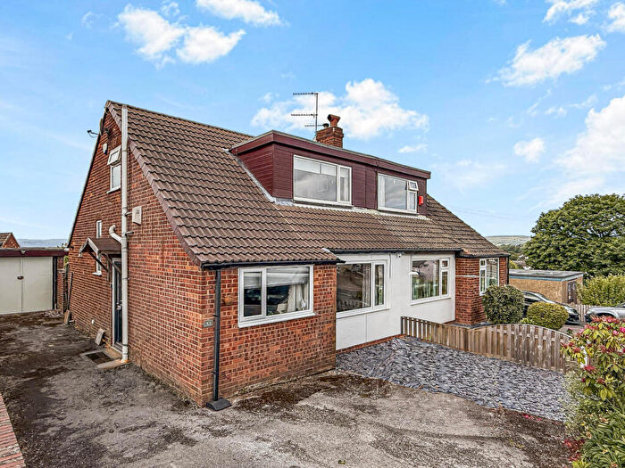 4 Bedroom Semi-Detached House For Sale In Banksfield Crescent, Yeadon, Leeds, LS19