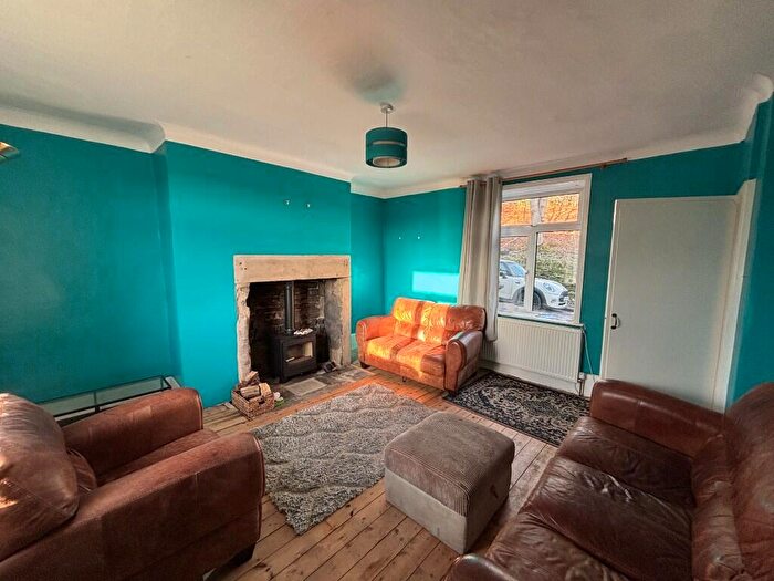 1 Bedroom Terraced House To Rent In Moor Edge, BD16