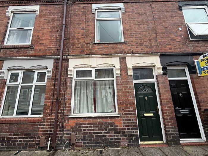 3 Bedroom Terraced House For Sale In Carlton Road, Stoke-On-Trent, ST4