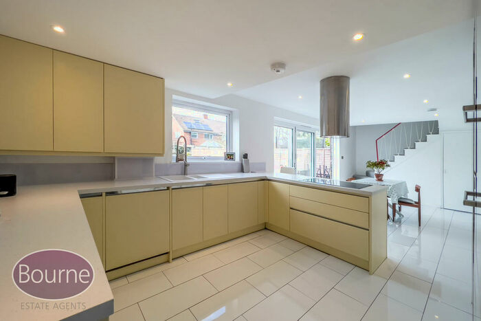 4 Bedroom Semi-Detached House To Rent In Lyfield, Oxshott, KT22