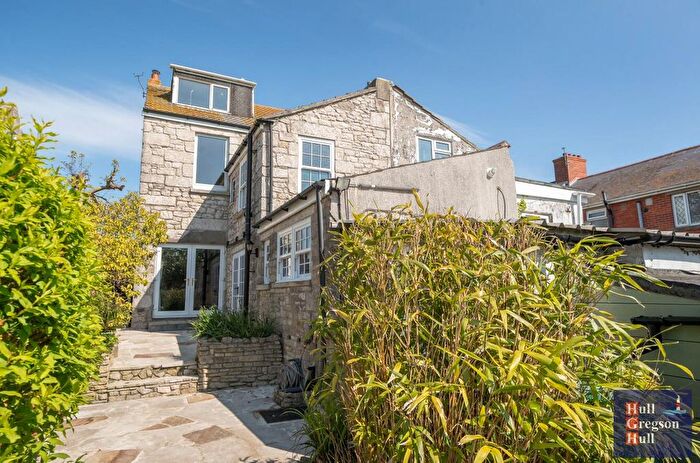 3 Bedroom Semi-Detached House For Sale In Grove Road., Portland, DT5