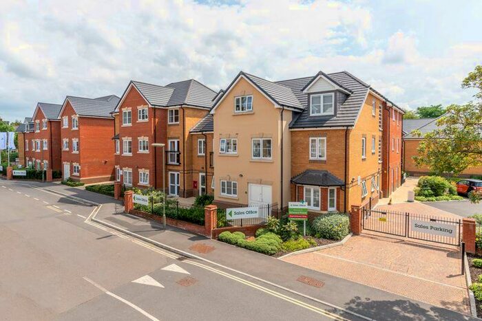 1 Bedroom Retirement Property To Rent In Churchfield Road, Walton-On-Thames, KT12