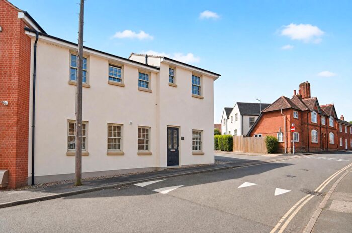 2 Bedroom Maisonette To Rent In Union Street, Newport Pagnell, MK16