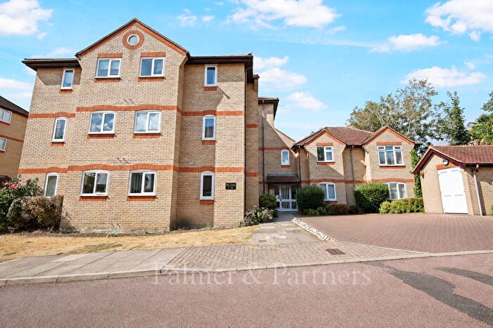 2 Bedroom Flat To Rent In The Dell, Colchester, Essex, CO1