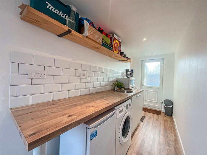 2 Bedroom Semi-Detached House For Sale In Lingfield Avenue, Birmingham, West Midlands, B44