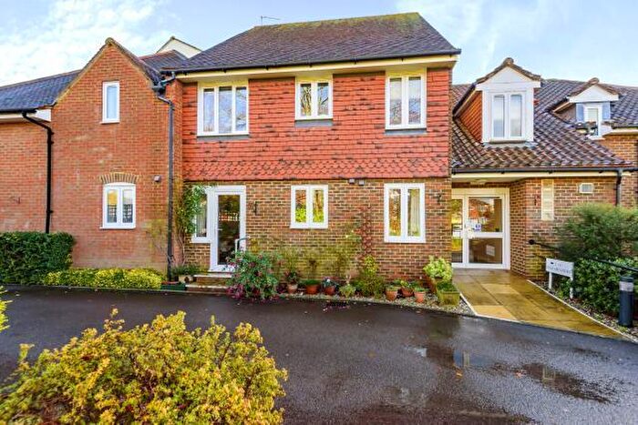 2 Bedroom Retirement Property To Rent In West Mills, Newbury, RG14