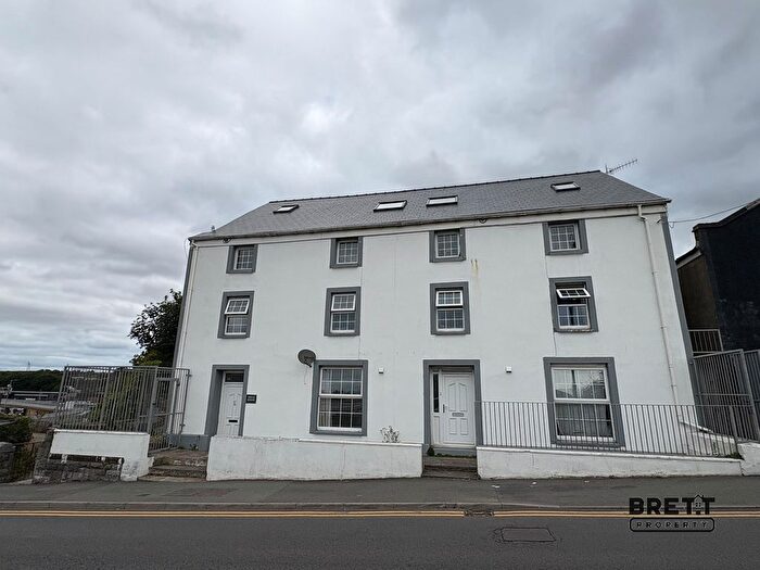 6 Bedroom Flat For Sale In Victoria Road, Milford Haven, Pembrokeshire., SA73