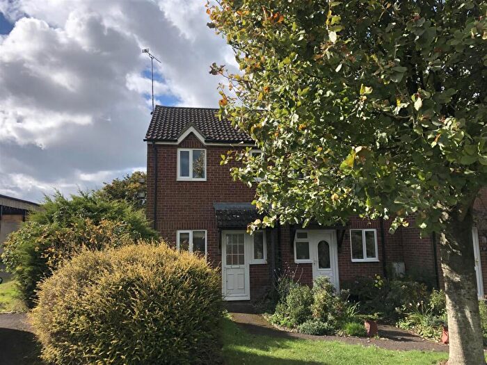 2 Bedroom House For Sale In Southfield, West Overton, Marlborough, SN8