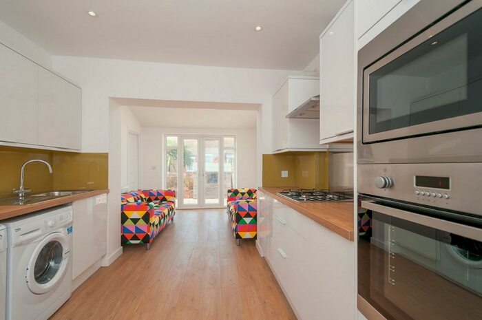 6 Bedroom House To Rent In Nesbitt Road, Brighton, BN2