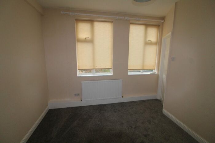 Studio To Rent In Byron Parade, Uxbridge UB10
