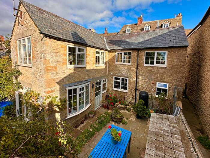 3 Bedroom Detached House For Sale In Spring Street, Chipping Norton, OX7